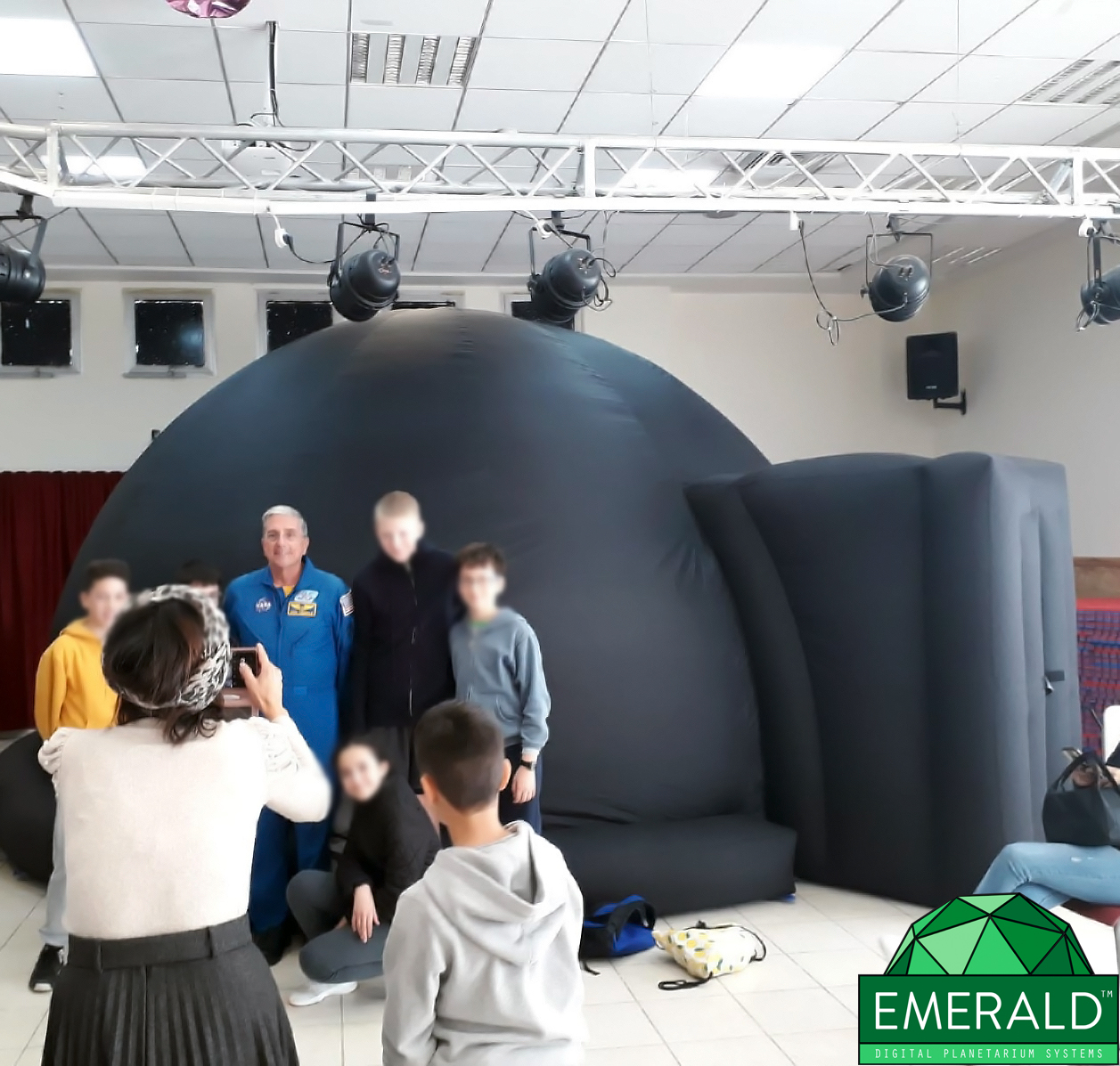 Emerald planetariums with astronaut Dr Don Thomas